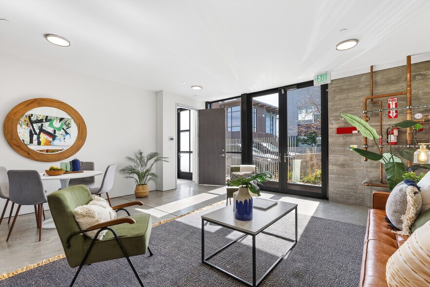 More Photos Of 811 Folger Ave, Berkeley Loft Creative Space For Sale