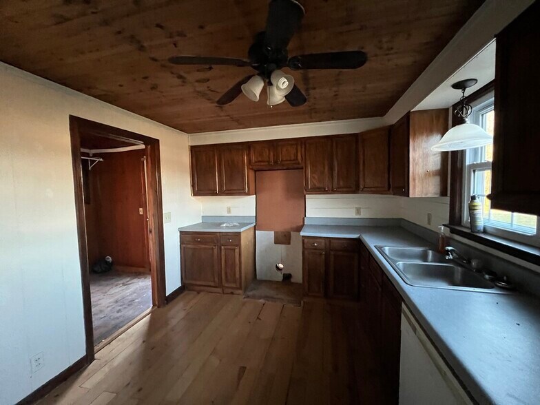 More Photos Of 3103 Wood Haven St, Paragould Office For Sale