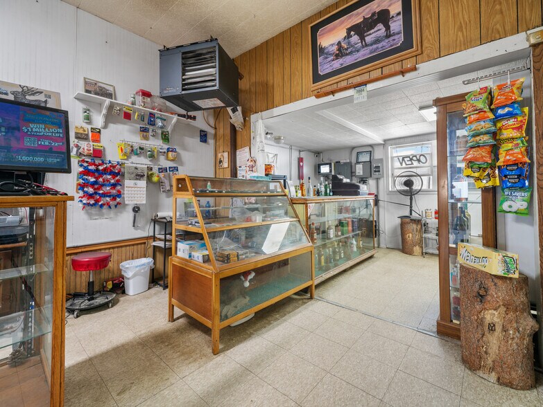 More Photos Of 365 4th St, Rock River General Retail For Sale