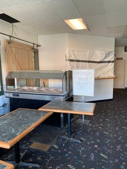 More Photos Of 641 S Columbia Ave, Connell Bowling Alley For Sale