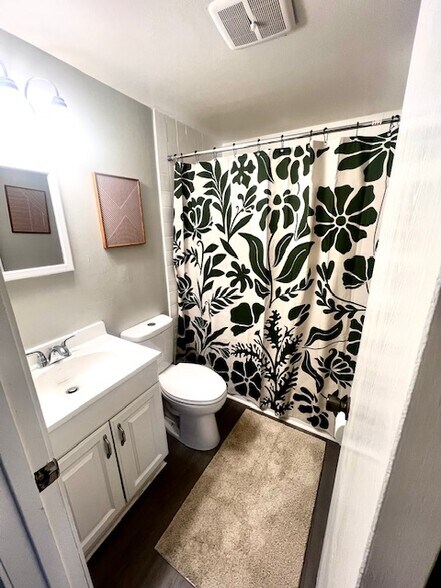 More Photos Of 1607 Bigley Ave, Charleston Apartments For Sale