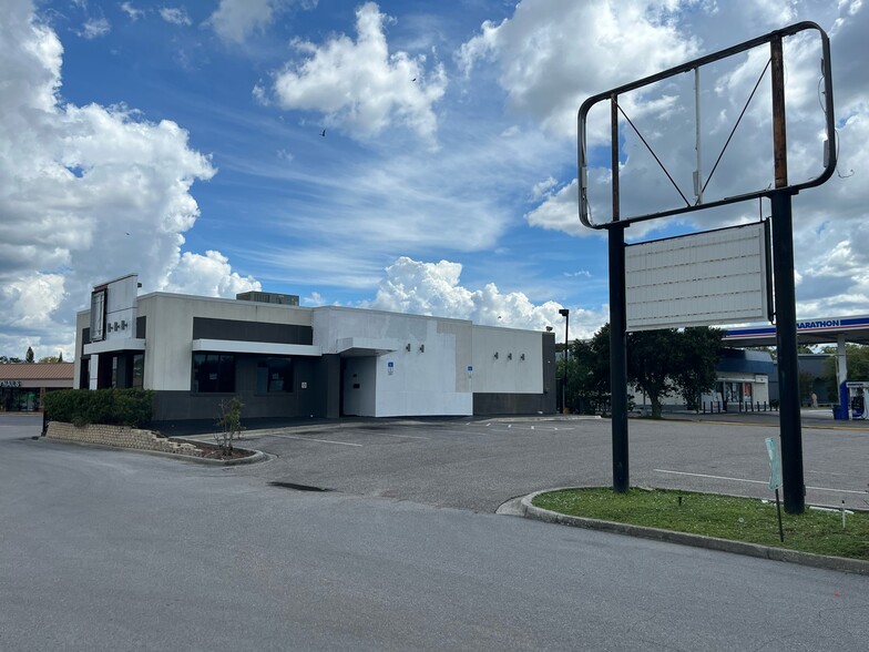 Primary Photo Of 9406 US Highway 19, Port Richey Fast Food For Lease