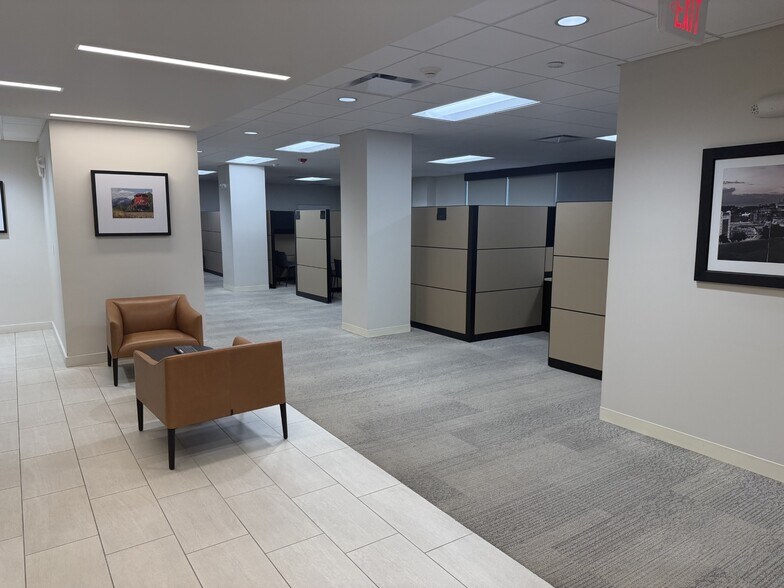 Primary Photo Of 114 W 11th St, Kansas City Office For Lease