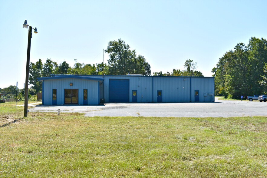 More Photos Of 11275 Edge Hill Rd, Newburg Service For Sale