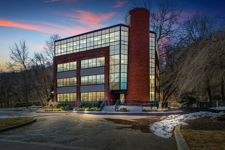 More Photos Of 400 S River Rd, New Hope Office For Sale