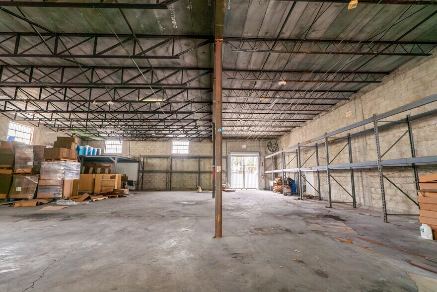 More Photos Of 1500 NW 22nd St, Miami Warehouse For Sale
