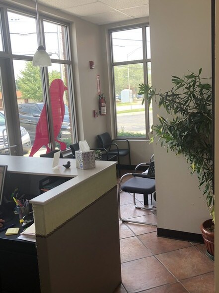 More Photos Of 2-10 W Main St, Glenwood Storefront Retail Office For Sale