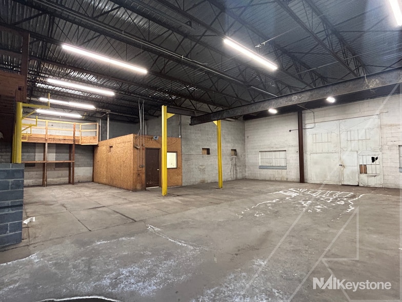More Photos Of 1009 Brooke Blvd, Reading Auto Repair For Sale