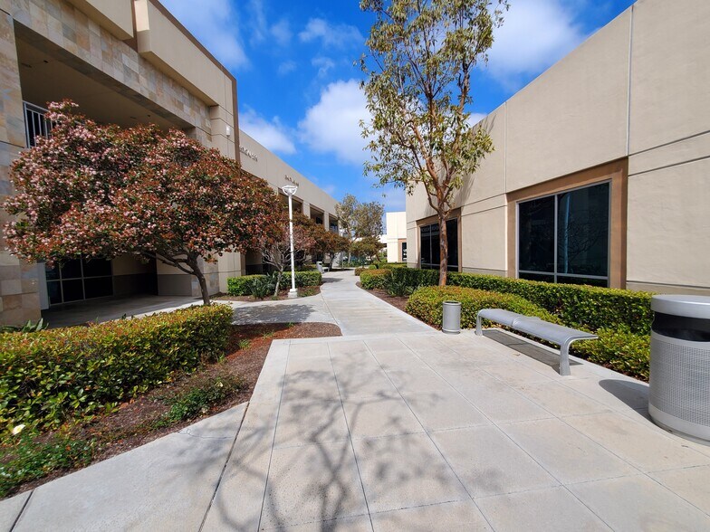 More Photos Of 26740 Towne Centre Dr, Foothill Ranch Medical For Sale