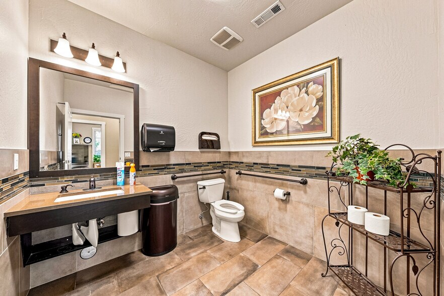 More Photos Of 2436 W Main St, Medford Office For Sale
