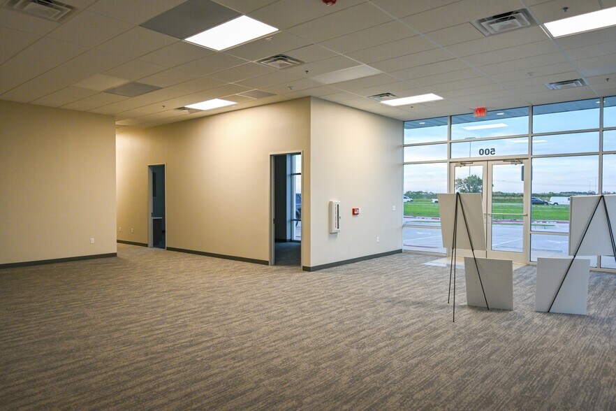 More Photos Of 2801 N State Highway 78, Wylie Warehouse For Lease