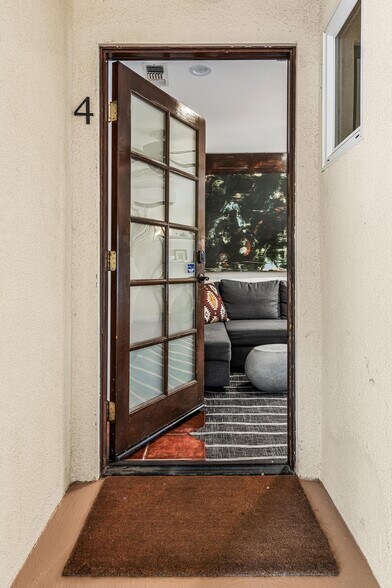 More Photos Of 520 Chuckwalla Rd, Palm Springs Apartments For Sale