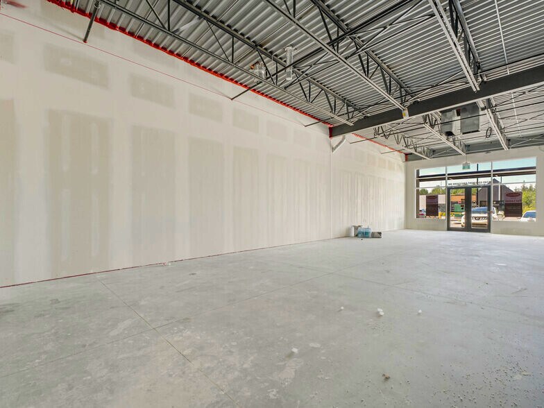 More Photos Of 5345 Edgemont Blvd NW, Edmonton General Retail For Lease