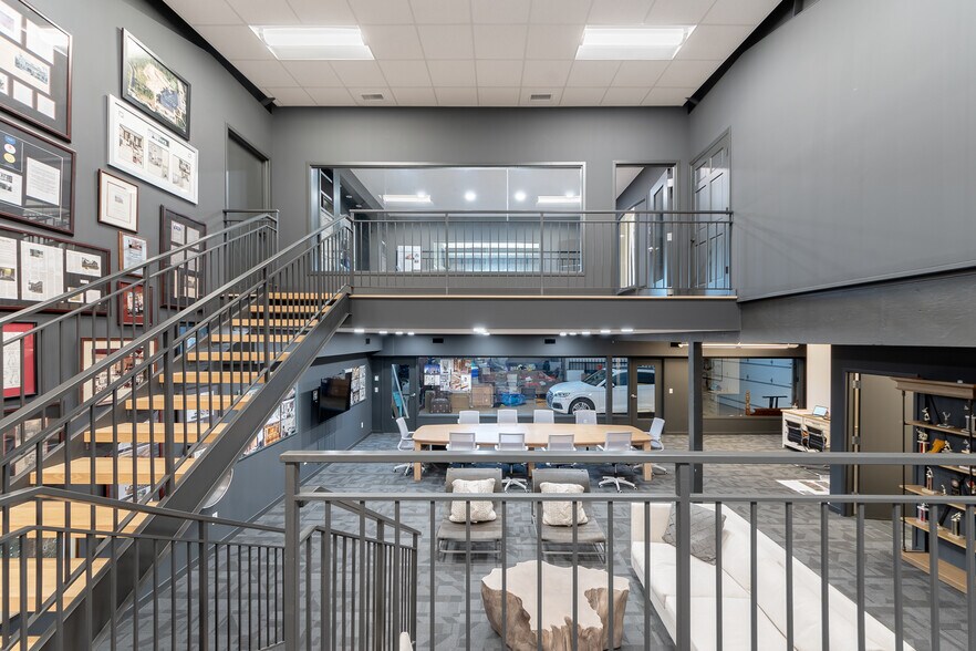 More Photos Of 12600 Triskett Rd, Cleveland Flex For Lease