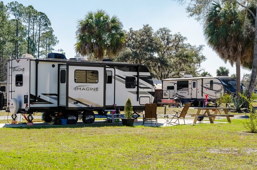 More Photos Of 11980 SW Shiloh Rd, Cedar Key Trailer Camper Park For Sale