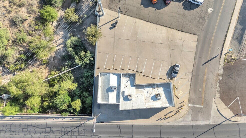 More Photos Of 1600 E Ash St, Globe Medical For Sale