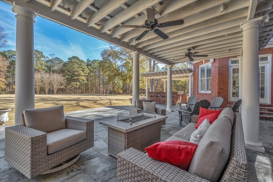 More Photos Of 2079 Highway 85, Senoia Specialty For Sale