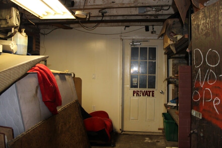 More Photos Of 1394 Joyce Ave, Columbus Flex For Sale