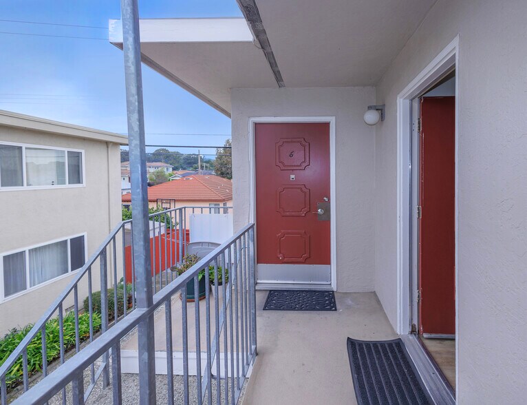 More Photos Of 432 Richmond Dr, Millbrae Apartments For Sale