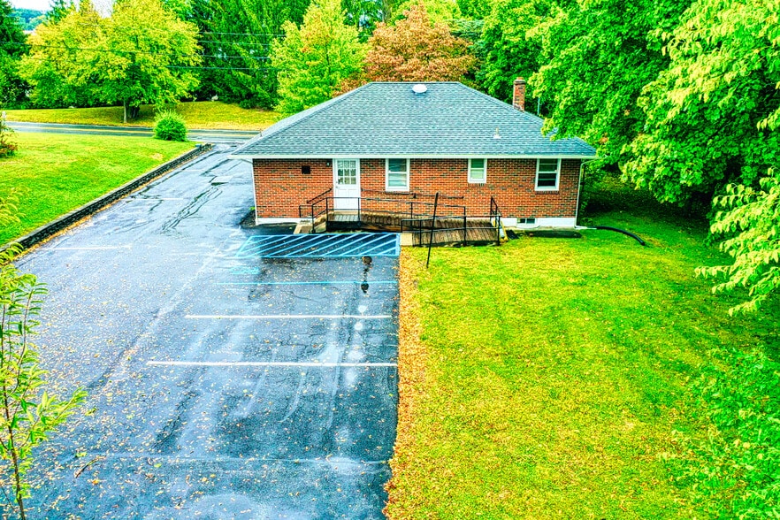 163 Old Little Britain Rd, Newburgh, NY 12550 Office Live Work Unit