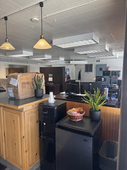 More Photos Of 2048-2050 Dunlap Dr, South Lake Tahoe Office For Lease