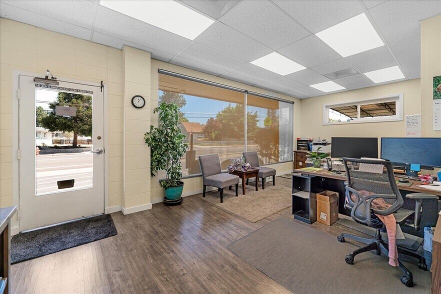 More Photos Of 2937 Merriman Rd, Medford Storefront Retail Residential For Sale