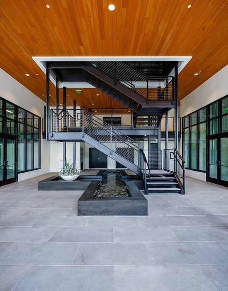 More Photos Of 111 10th St S, Naples Office For Lease