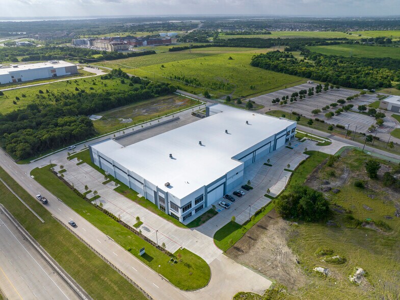 Primary Photo Of Pleasant Valley Rd & George Bush Turnpike, Sachse Distribution For Lease