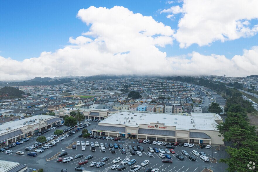 More Photos Of 5-192 Skyline Plz, Daly City Unknown For Lease