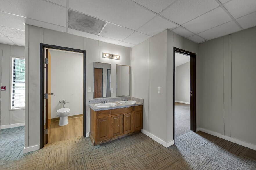 More Photos Of 2426 Crockett Martin Rd, Conroe Multifamily For Sale