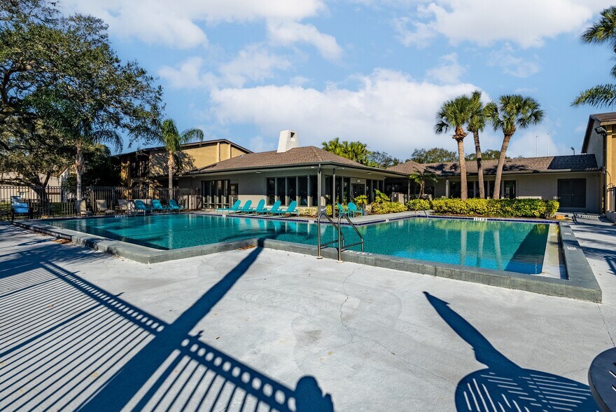 More Photos Of 5659 Del Prado Dr, Tampa Apartments For Sale