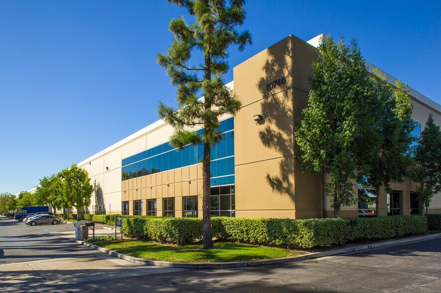 Primary Photo Of 10746-10788 Commerce Way, Fontana Warehouse For Lease