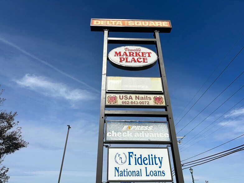 More Photos Of 207 N Davis Ave, Cleveland Unknown For Lease