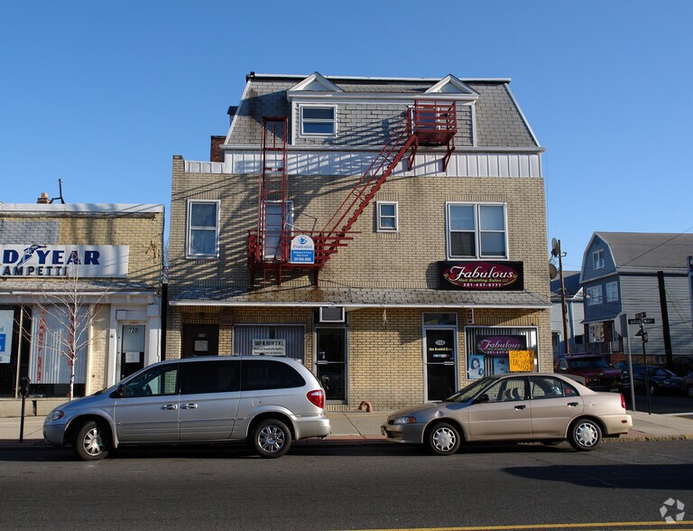 More Photos Of 718 Broadway, Bayonne Apartments For Lease
