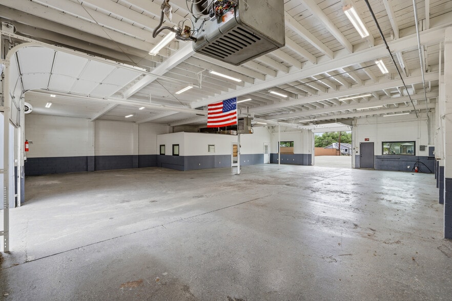 More Photos Of 2315 E Saint Vrain St, Colorado Springs Service For Lease