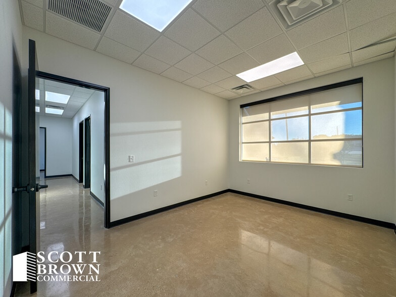 More Photos Of 2411-2421 Fort Worth Dr, Denton Medical For Lease