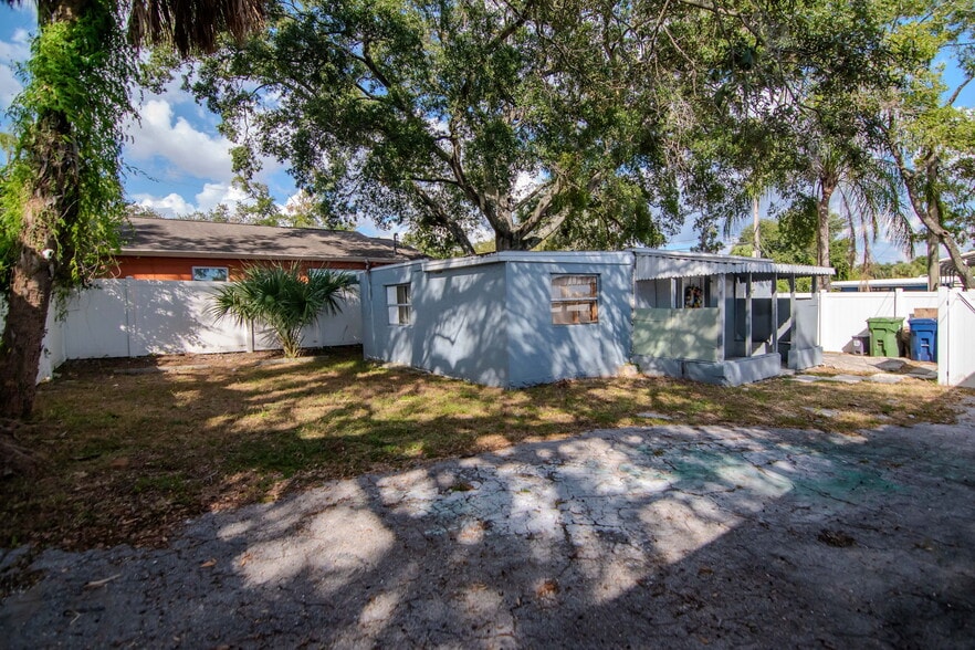 More Photos Of 308 E Waters Ave, Tampa Restaurant For Sale