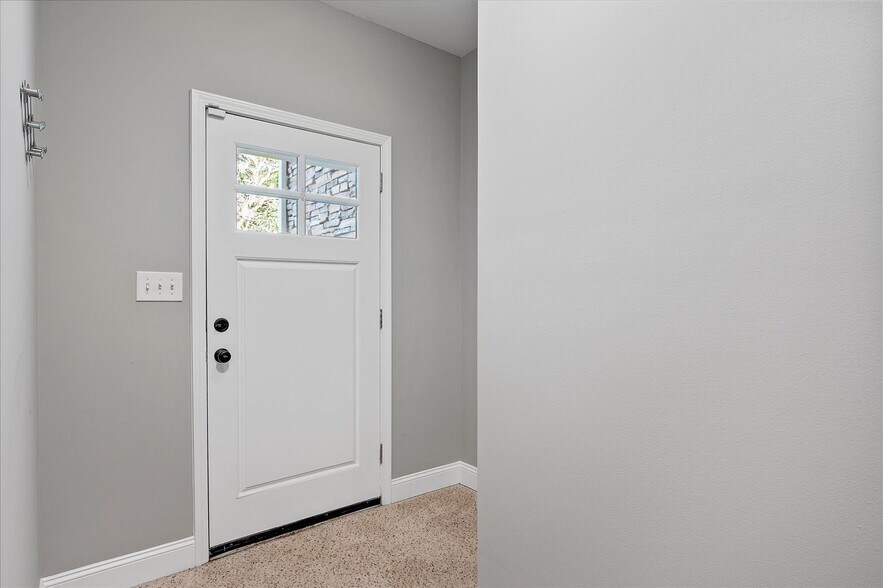 More Photos Of 110-160 Garrison Walk, Roswell Apartments For Sale