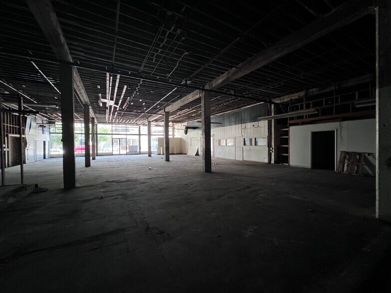 More Photos Of 311 S Main St, Memphis Storefront For Sale