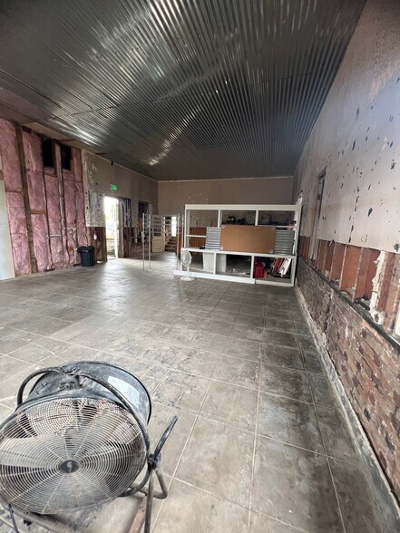 More Photos Of 11 E Texas Ave, Baytown General Retail For Sale