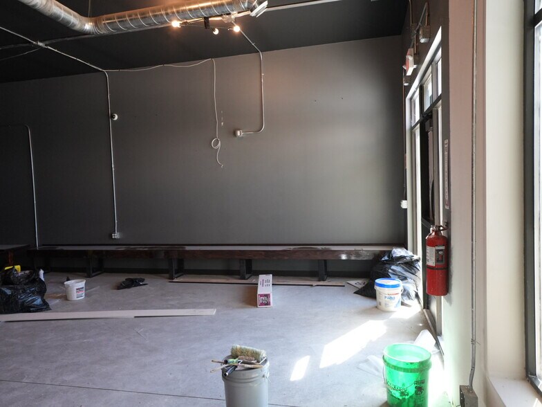 More Photos Of 3210 27th St W, Williston Office For Lease