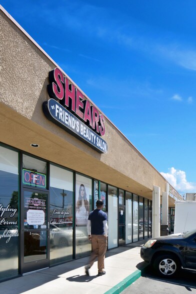 More Photos Of 2501-2505 E Palmdale Blvd, Palmdale Unknown For Lease