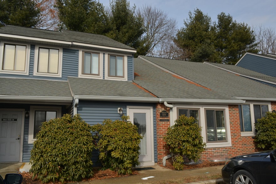 More Photos Of 5201-5215 W Woodmill Dr, Wilmington Medical For Sale