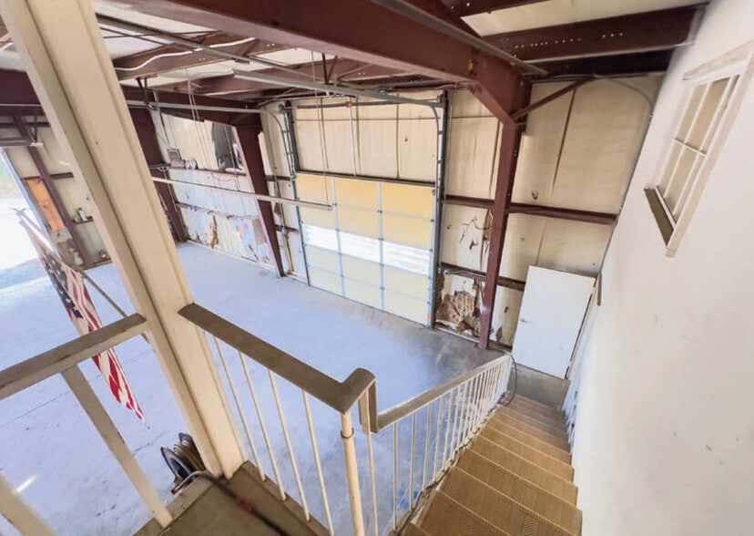 More Photos Of 548 W Charles St, Matthews Warehouse For Sale