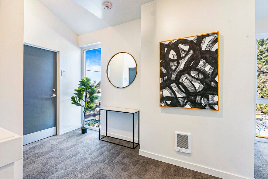 More Photos Of 5880 N Greeley Ave, Portland Apartments For Sale