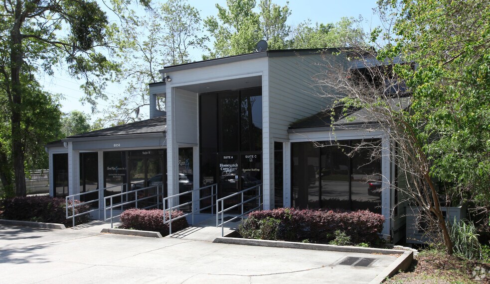 Primary Photo Of 8850 Goodbys Executive Dr, Jacksonville Medical For Sale