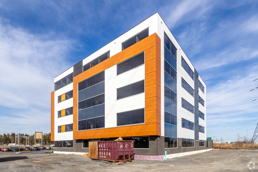 More Photos Of 11900 Rue De L'avenir, Mirabel Office For Lease