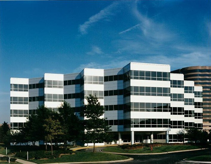 More Photos Of 1 TransAm Plaza Dr, Oakbrook Terrace Office For Sale