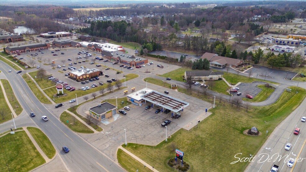 More Photos Of 109 S Greenville West Dr, Greenville Light Manufacturing For Sale