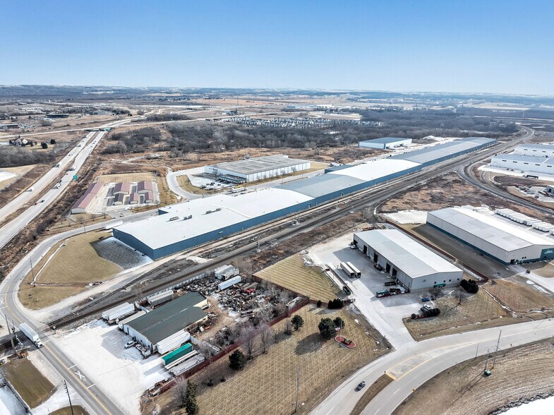 More Photos Of 122-342 Kohlman Rd, Fond Du Lac Industrial For Sale
